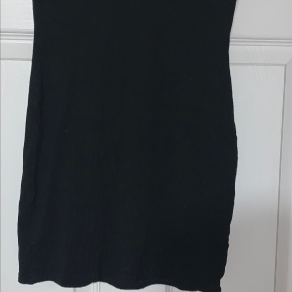 Popular Basics Halter Top - Picture 3 of 8